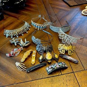 Gorgeous tiara’s and hair barrettes